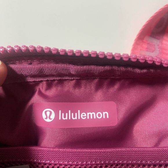 NWT Lululemon Everywhere Belt Bag - Picture 6 of 8